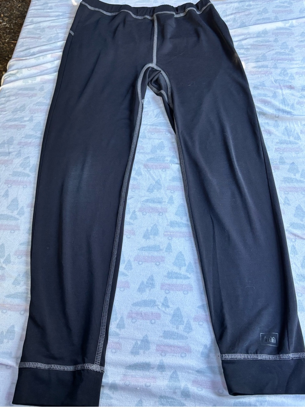 REI Black Kids Thermal Leggings with Contrast Stitching